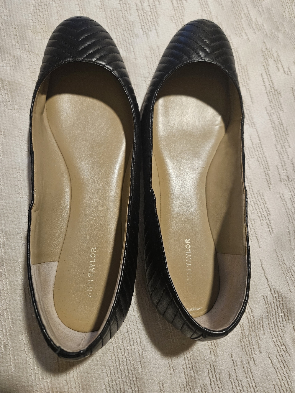 Ann Taylor Black Quilted Slip-On Ballet Flats